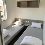 Camping Mobilhome Dans *