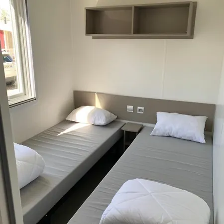 Campingplatz Mobilhome Dans *