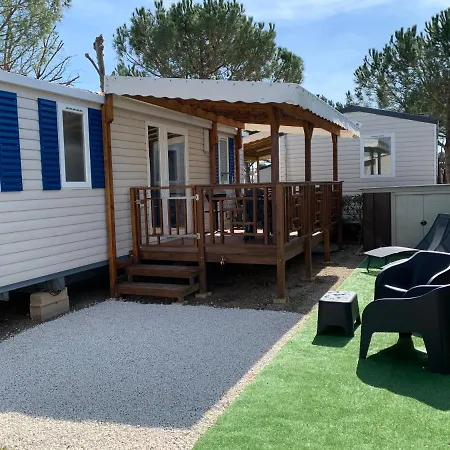 Mobilhome Dans Camping