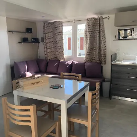 Mobilhome Dans *