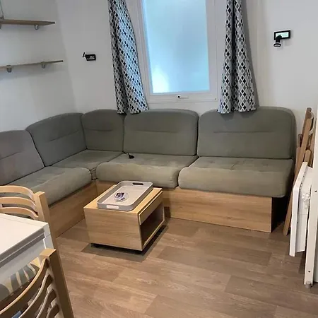 Camping Mobilhome Dans *
