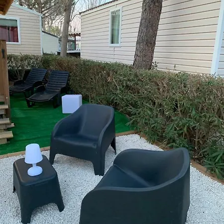 Campingplatz Mobilhome Dans *